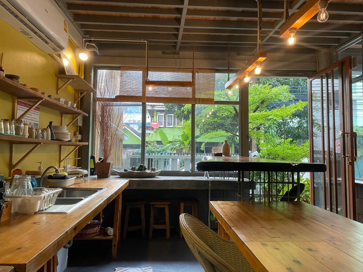 Nesuto Hostel&Cafe Ramkamhaeng 52 Bangkok Buitenkant foto