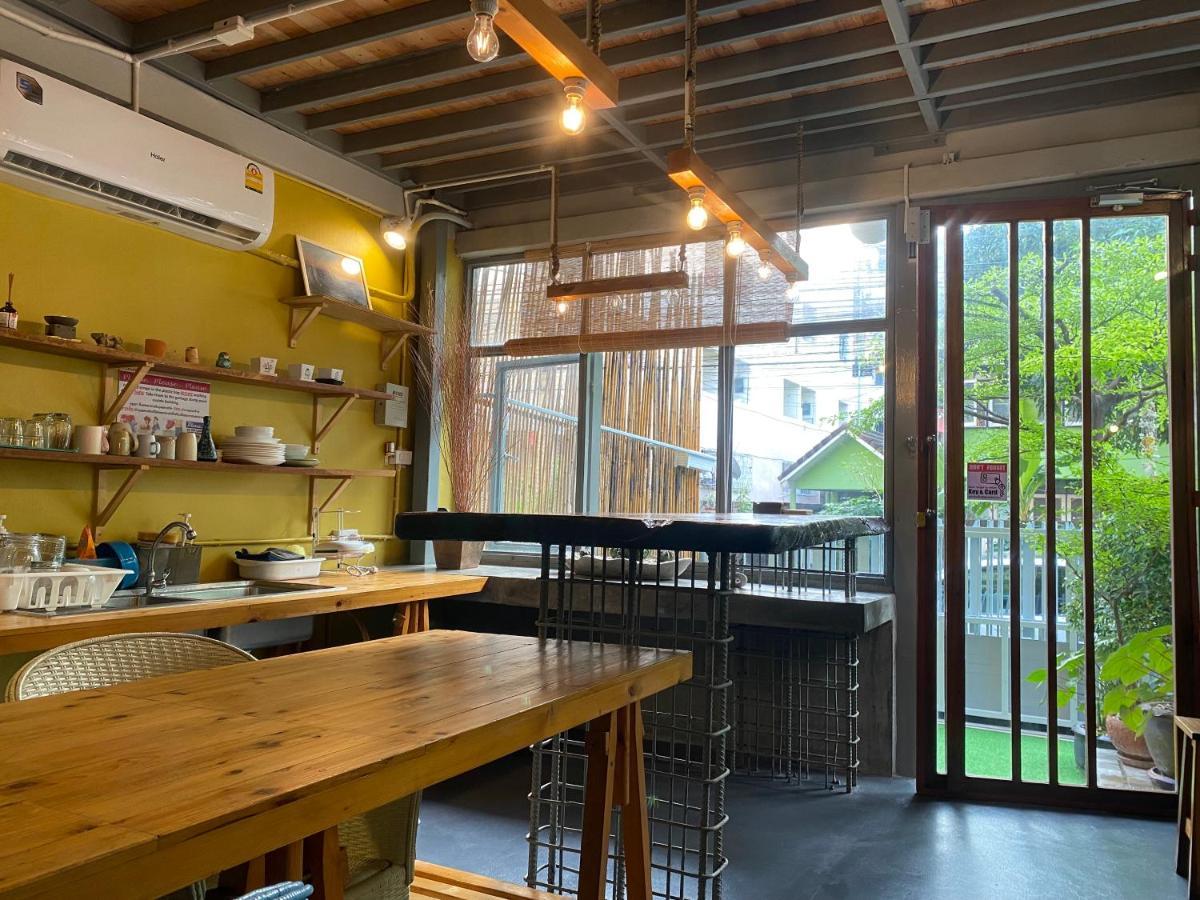 Nesuto Hostel&Cafe Ramkamhaeng 52 Bangkok Buitenkant foto