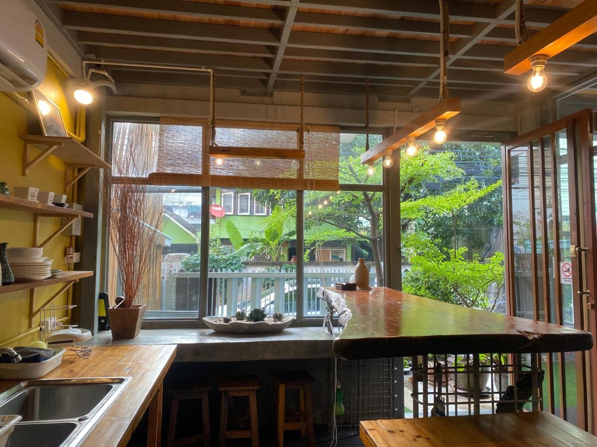 Nesuto Hostel&Cafe Ramkamhaeng 52 Bangkok Buitenkant foto