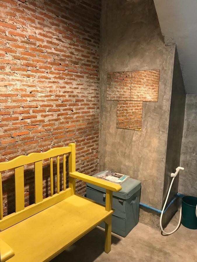 Nesuto Hostel&Cafe Ramkamhaeng 52 Bangkok Buitenkant foto