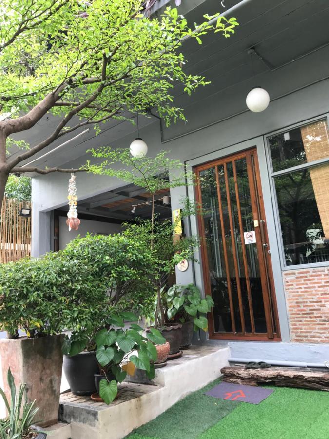Nesuto Hostel&Cafe Ramkamhaeng 52 Bangkok Buitenkant foto