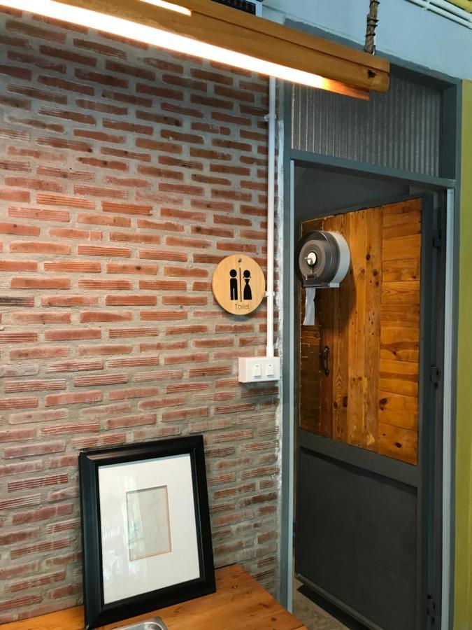 Nesuto Hostel&Cafe Ramkamhaeng 52 Bangkok Buitenkant foto