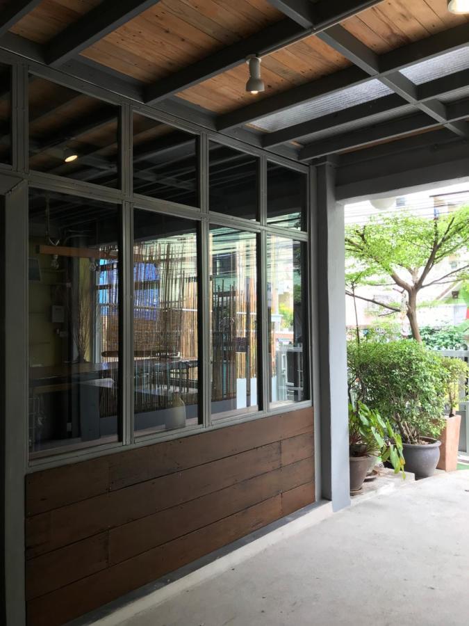 Nesuto Hostel&Cafe Ramkamhaeng 52 Bangkok Buitenkant foto